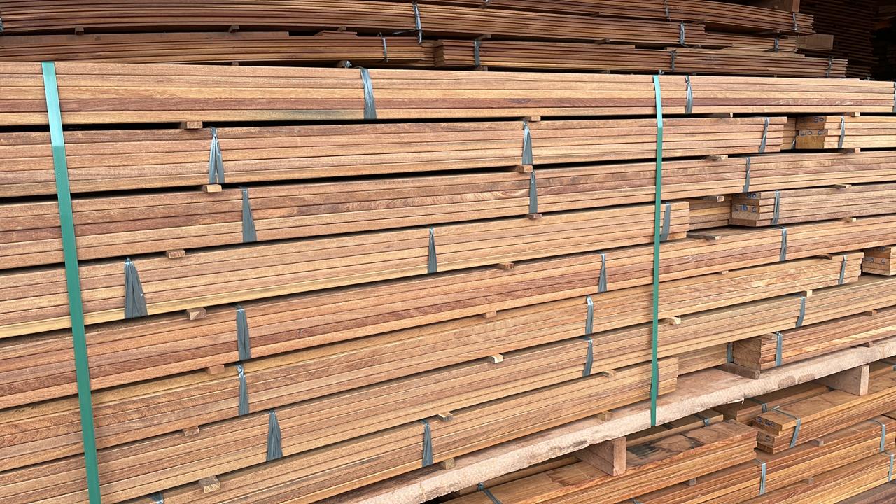 DECK CUMARÚ EXTRA ESTUFA STANDARD